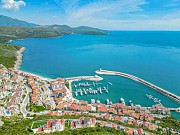 Продам 2-комнатную квартиру, количество спален 1, за 432 000 € Луштица